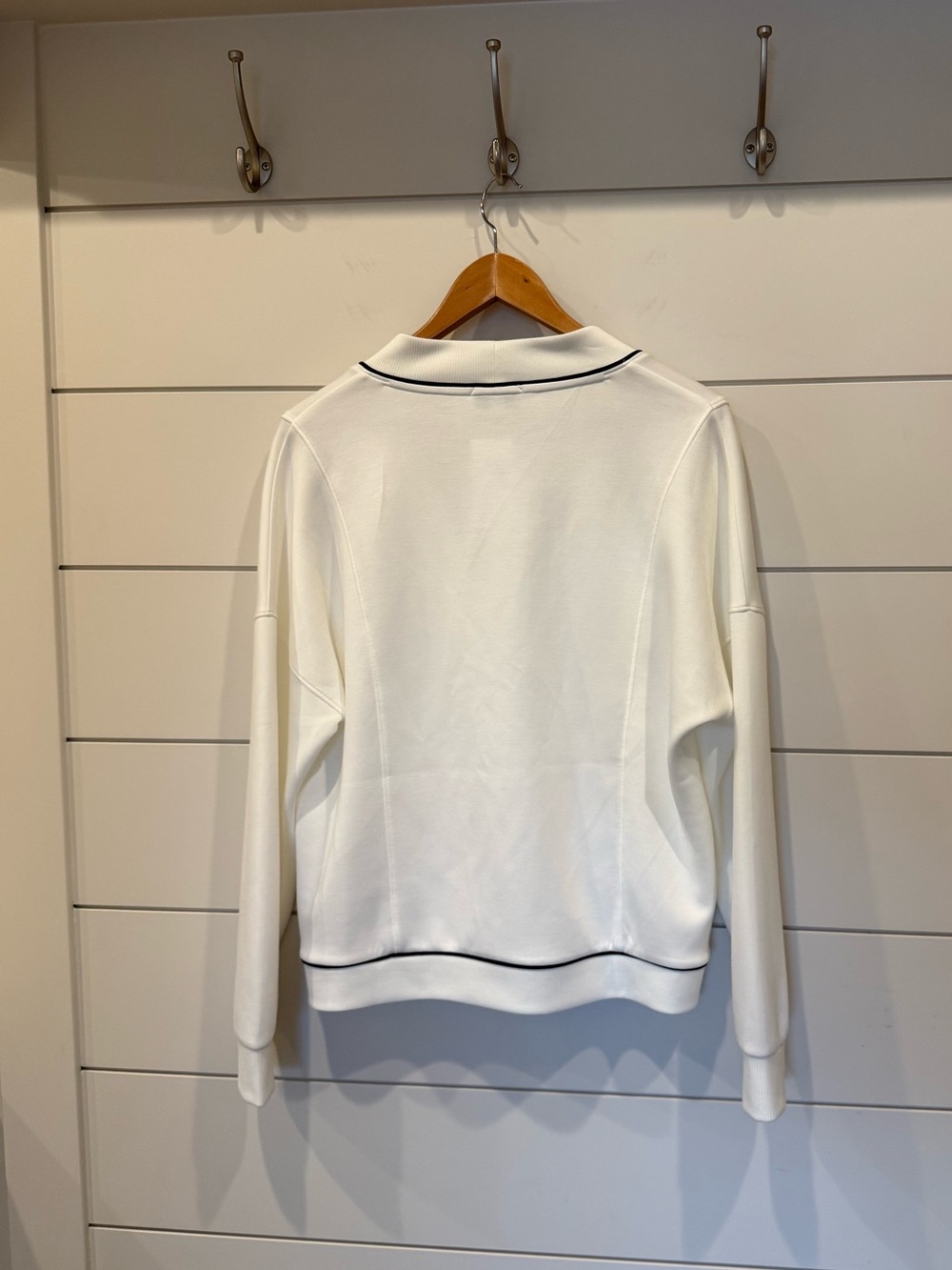 NWT Evereve Corinne Sleek Sweatshirt Size small - Picture 5 of 10